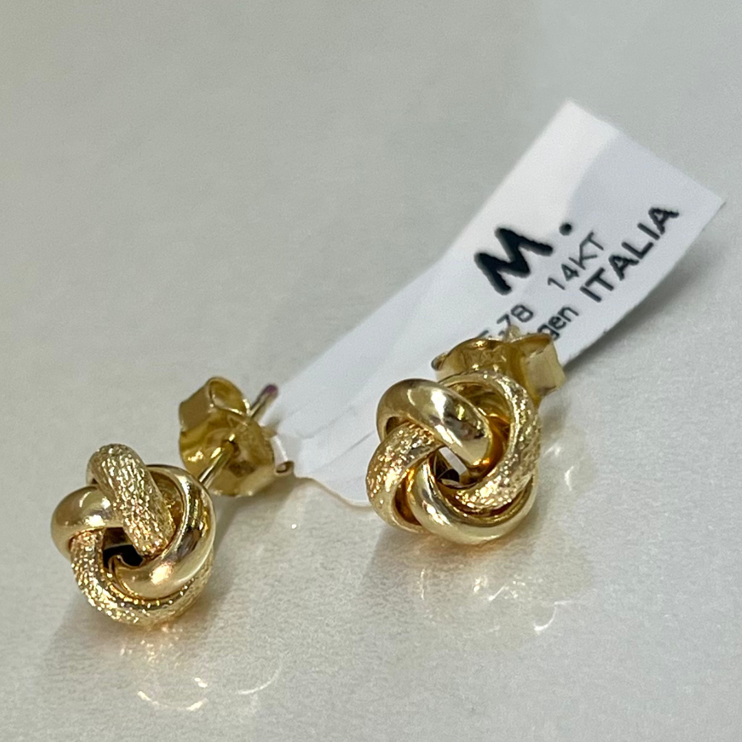 Aretes Nudo Diamantado Mediano